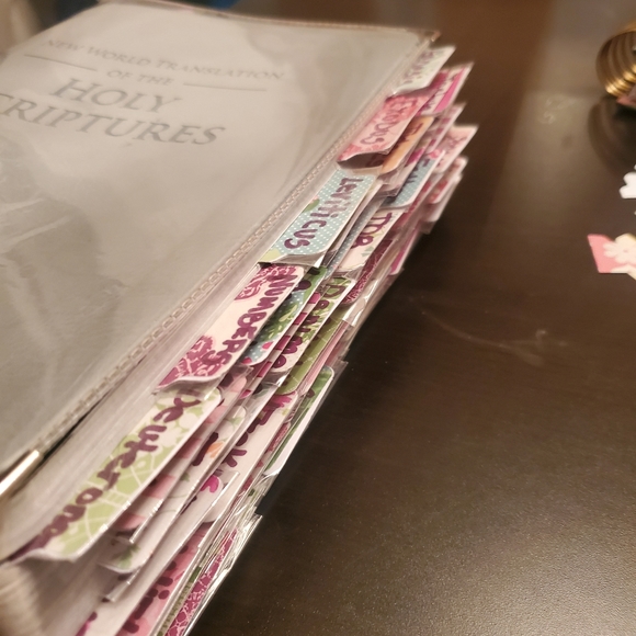 Bible tabs. Colorful. You fill in yourself. - Picture 3 of 4